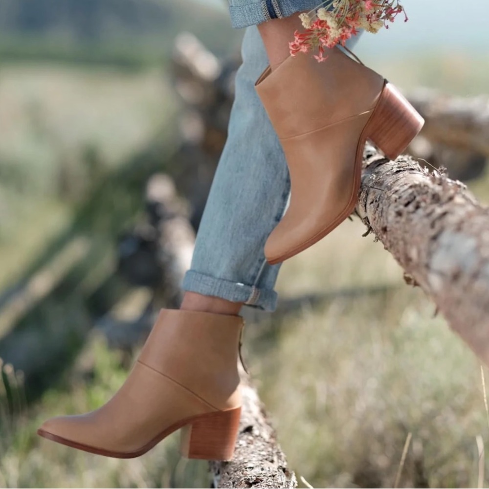 Nisolo Dari Boot - Almond - size 7